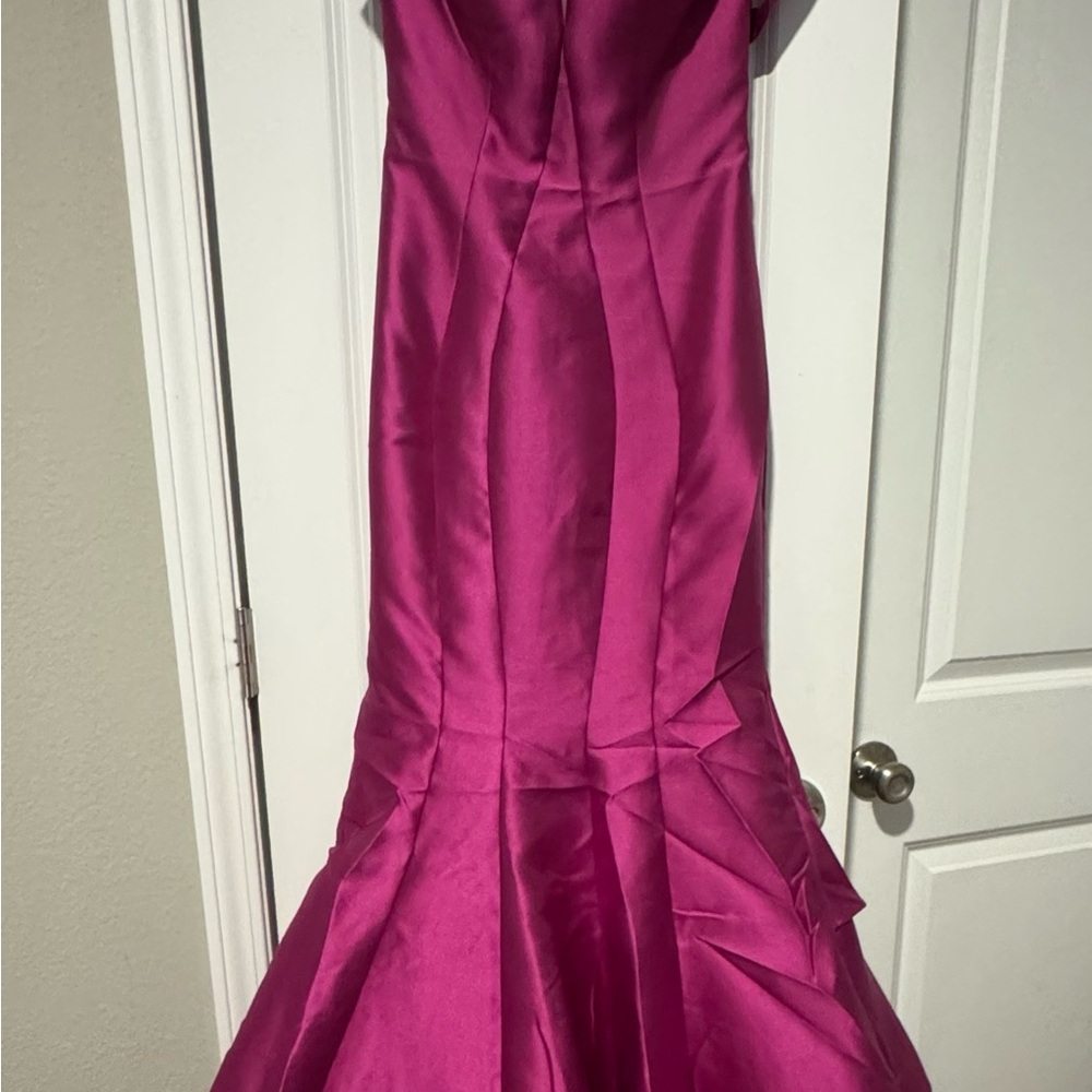 JVN by Jovani Fuscia Sweetheart Sleeveless Gown